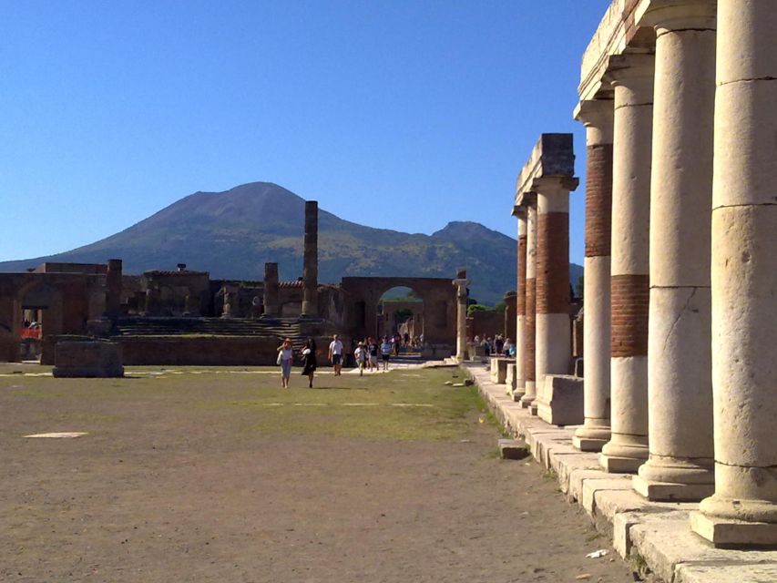 2-Hour Private Walking Tour of Pompeii - Theatres: Roman Entertainment in Three Different Forms