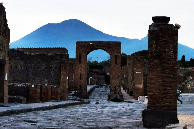 2 Hours Private Tour in Pompeii with Archaeologist - Key highlights worth planning around