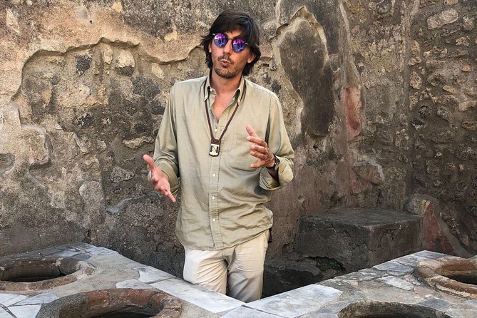 3-Hours Private Walking Tour in Pompeii with an Archaeologist - Stop 1 at Pompeii Archaeological Park: the Roman life storyline