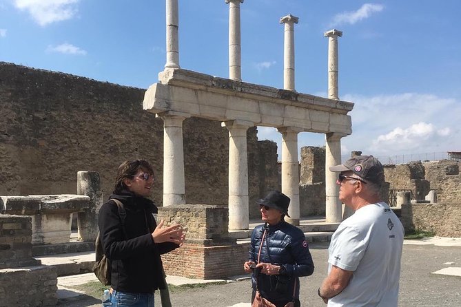 3-Hours Private Walking Tour in Pompeii with an Archaeologist - Where your tour starts: Piazza Esedra (10/13), Pompeii