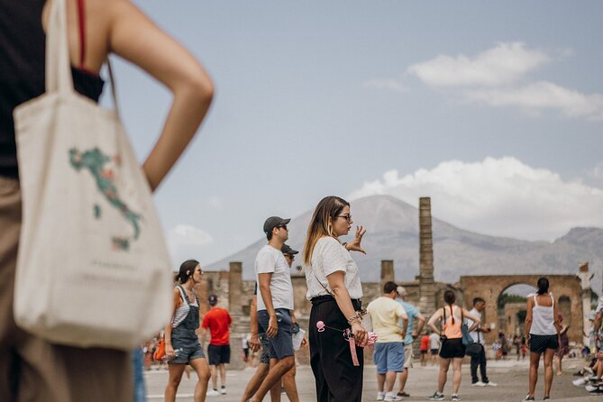 Complete Pompeii Skip the Line Tour with Archaeologist Guide - Pompeii’s Heart: The Archaeological Park Stop and What You’ll See