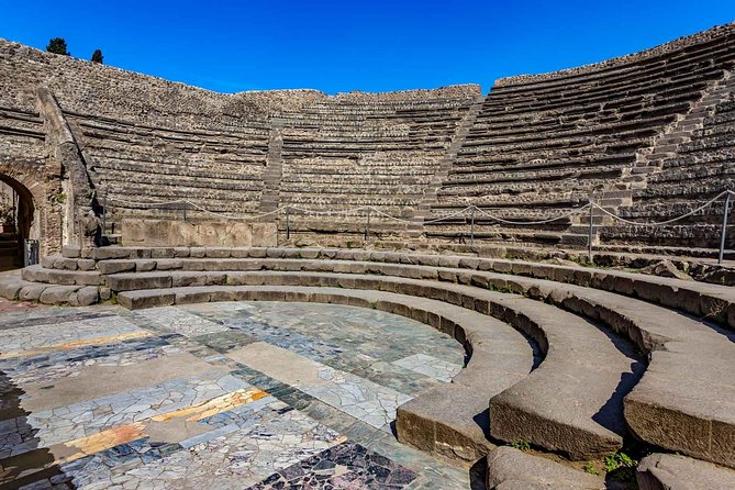 Exclusive Pompeii with Wine and Lunch on Vesuvius-Skip-the-line - Wealth and neighborhoods: Vettii, lovers, and what frescoes imply