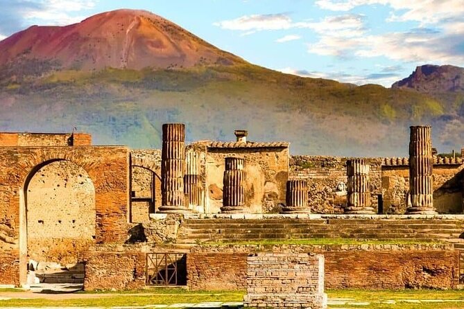 Explore Pompeii: Private Tour, Wine Tasting & Lunch - Should you book Explore Pompeii with wine tasting and lunch?