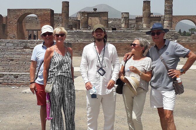 Exploring Pompeii - Pompeii Archaeological Park Route: Homes, Shops, Temples, and Baths