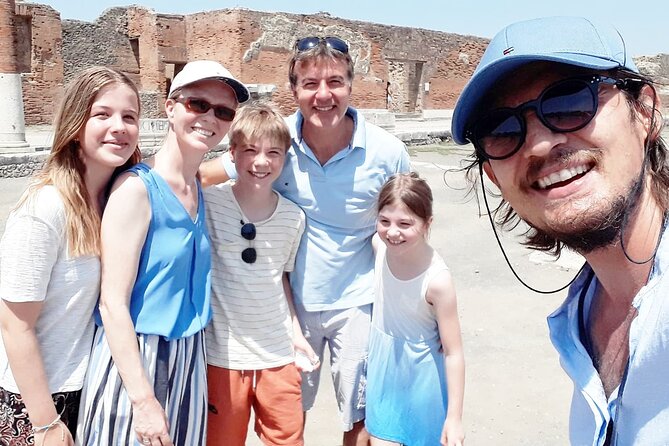 Exploring Pompeii - Shops and Temples: The Public Side of a Roman Town