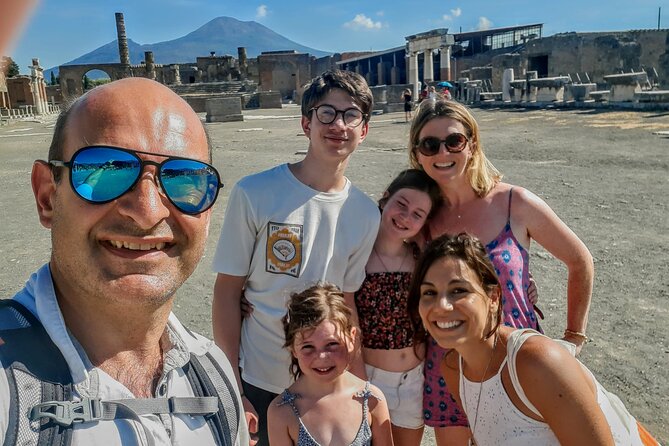 Exploring Pompeii - English Private Guidance: How Francesco Fits In