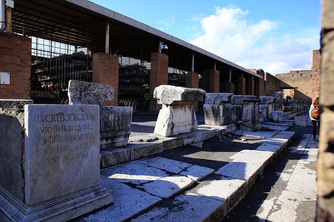 Fast Access Exclusive Private Ancient Pompeii Herculaneum & Oplontis Guided Tour - Stop 1: Scavi di Oplontis (Villa Poppea) for a focused opening