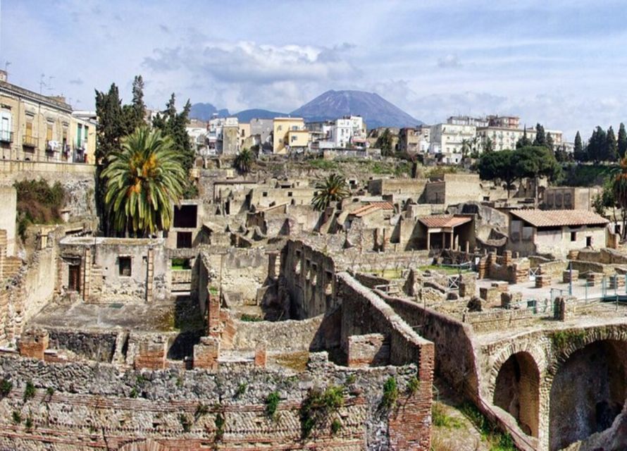 From Naples: Pompeii and Herculaneum VIP Tour with Lunch - Herculaneum’s Guided Tour: Doorways, Frescos, and a More Manageable Pace