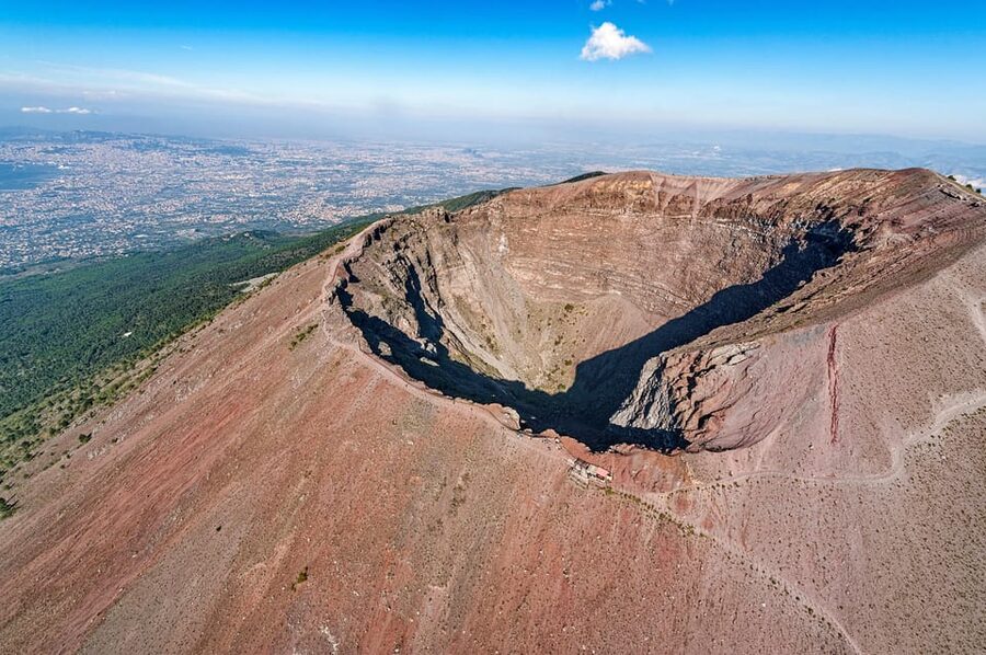From Pompeii: Mont Vesuvius excursion - The Bus Ride to 1,000 Metres: Less Climbing, More Looking