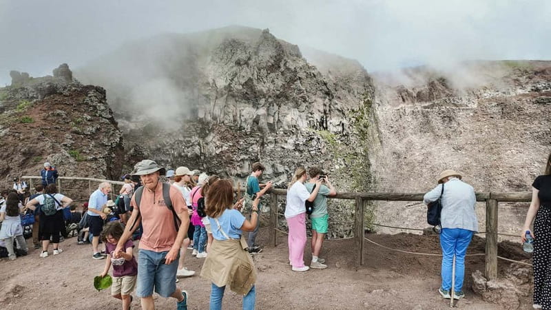 From Pompeii: Mount Vesuvius with bus, ticket and audioguide - Your 110 minutes on Mount Vesuvius: how to use the time