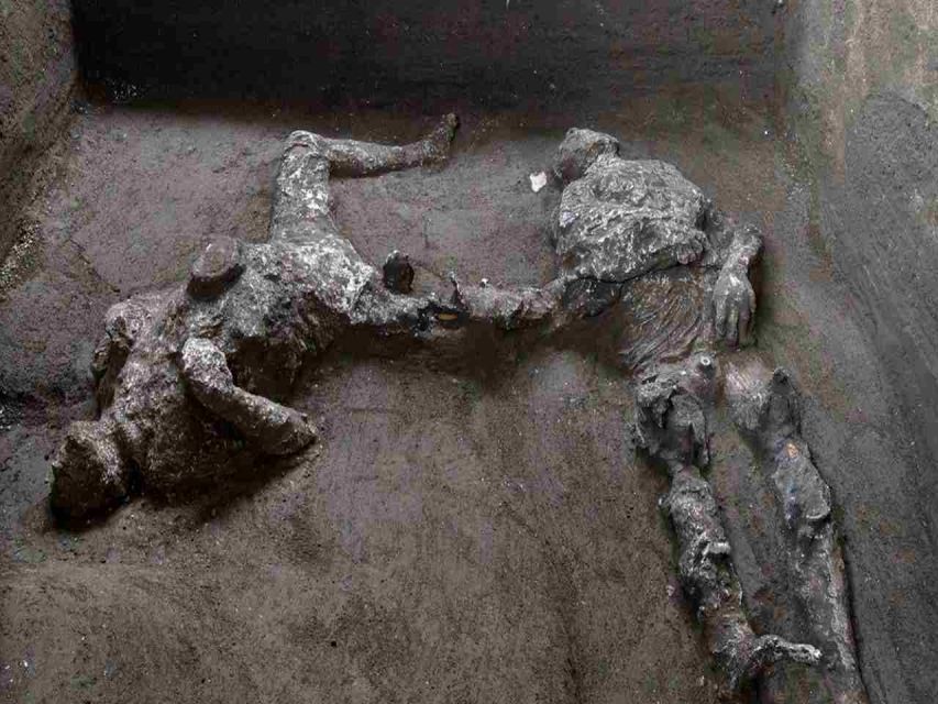 From Rome: Amalfi Coast and Pompeii, Full Day Private Tour - Pompeii in 2 hours: what you should focus on