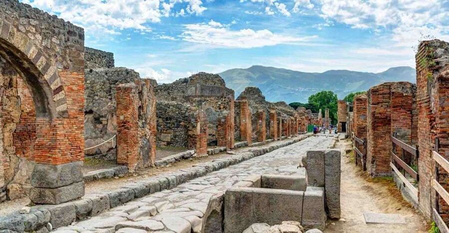 From Sorrento: Pompeii and Vesuvius Tour by Express Train - Why Sorrento is a smart base for Pompeii and Vesuvius