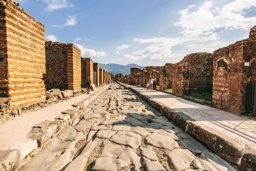 From Sorrento: Pompeii with an Archaeological Guide & Ticket - Pompeii’s main guided block: 2 hours with an archaeologist guide