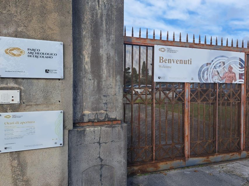 Herculaneum: 2hour Shared Guided Tour + entry tickets - Herculaneum’s “day-to-day” feel is the whole point