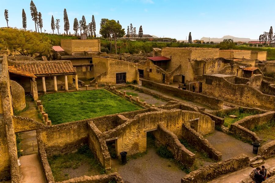 Herculaneum: Private Walking Tour with Archeologist Guide - Private Homes and the Art of Daily Life