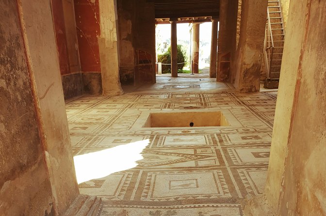 Late Afternoon Best time to visit Pompei on a private tour - Ancient “street eats” stops: bakery power and the termopolio