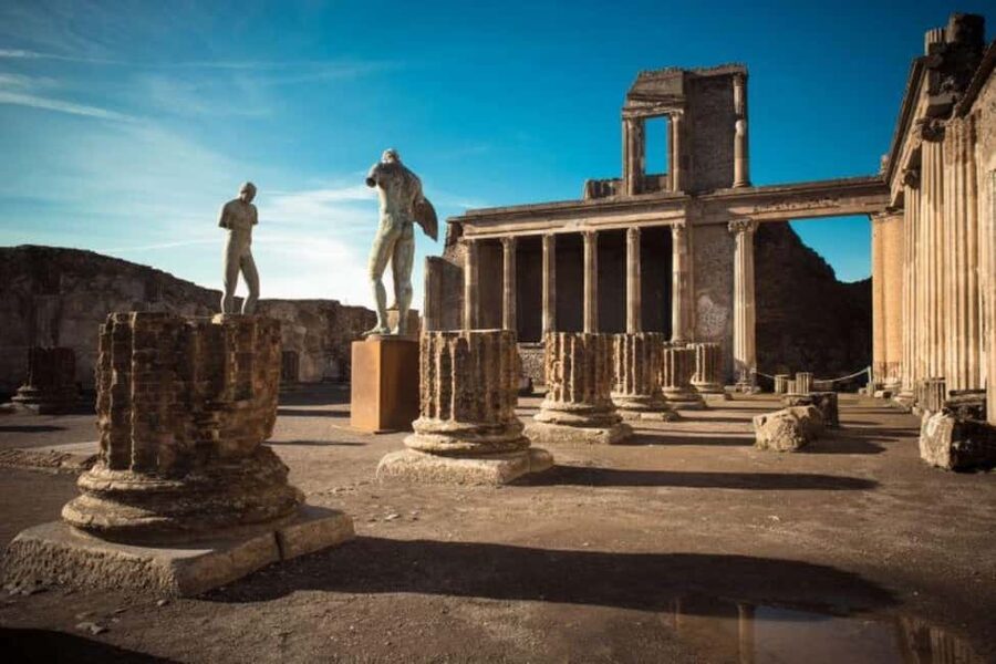 Naples: Amalfi Coast, Sorrento and Pompeii Day Trip - Pompeii with Gennaro: turning ruins into a place people lived