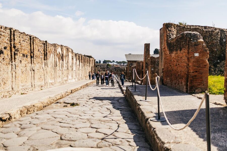Naples: Pompeii and Mt. Vesuvius with Lunch and Wine Tasting - Lunch and Wine Tasting: The Break That Actually Makes the Hike Better