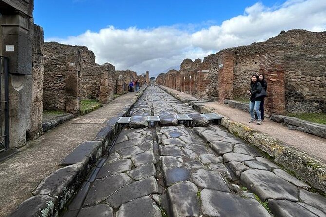 Once upon a time Pompeii 2 and a half hour tour - Group size, pace, and who this fits best