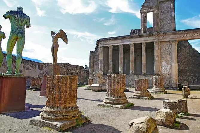Pompei Archaeological Park Skip The Line ticket With audio Guide - Getting in fast at Pompeii: the Via Roma meet-up and redemption points