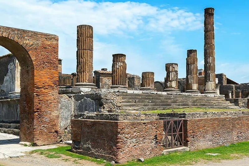 Pompei: Pompeii Private Tour - From Pompeii’s founding to the 79 AD eruption story