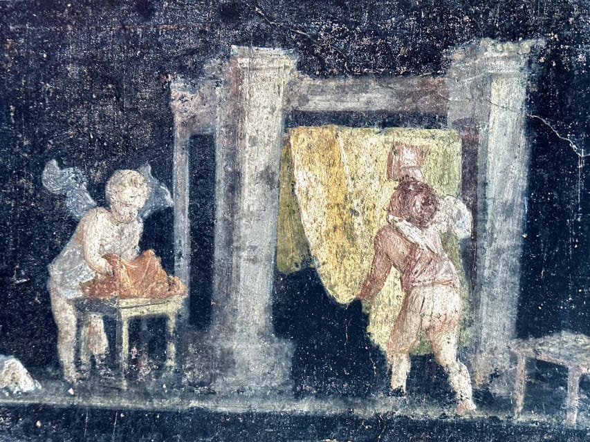 Pompei: the Latest Discoveries with your Archaeologist - Casa dei Vettii: restoration you can see, and fresco color that grabs you
