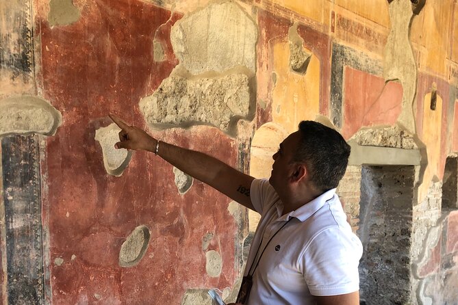 Pompei three hours with an expert guide - Thermopolis: the clue to eating and drinking on the street