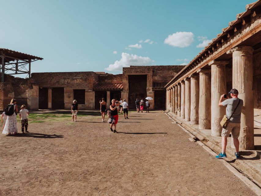 Pompeii: 2-Hour Guided Tour with an Archaeologist - Theatre and Amphitheater Plus the Walk to Villa dei Misteri