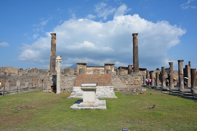 Pompeii: 2 Hour Private Tour with an Archeologist Guide - Price and Value: Is $193.57 Per Person Fair?