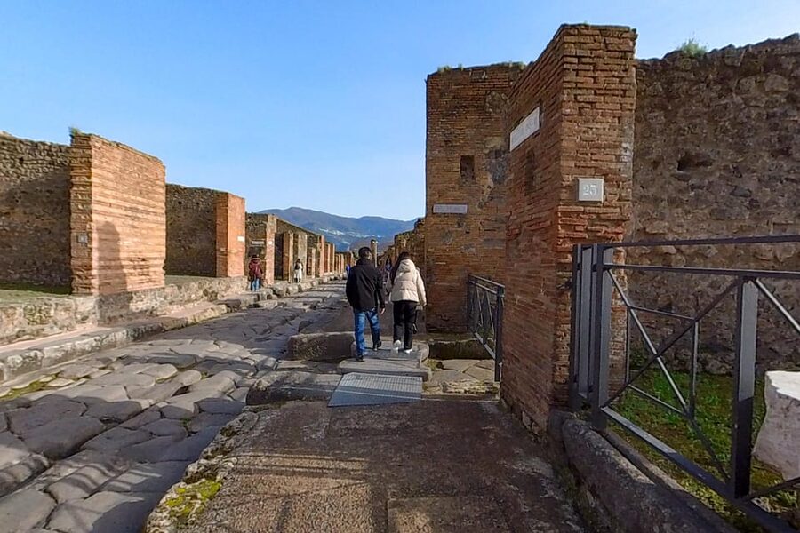 Pompeii: 2 Hours Skip the Line Visit with a Licensed Guide - Group size, timing, and the real value of a $58 price tag