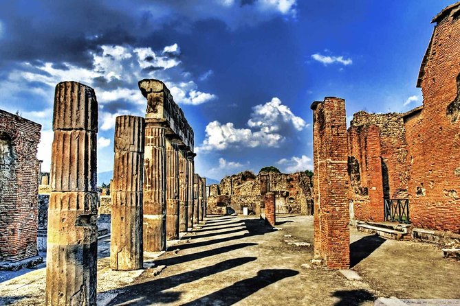Pompeii: 2H Family friendly Tour with an Archeologist Guide - The Pompeii Stop: What You’ll See and Why It Matters