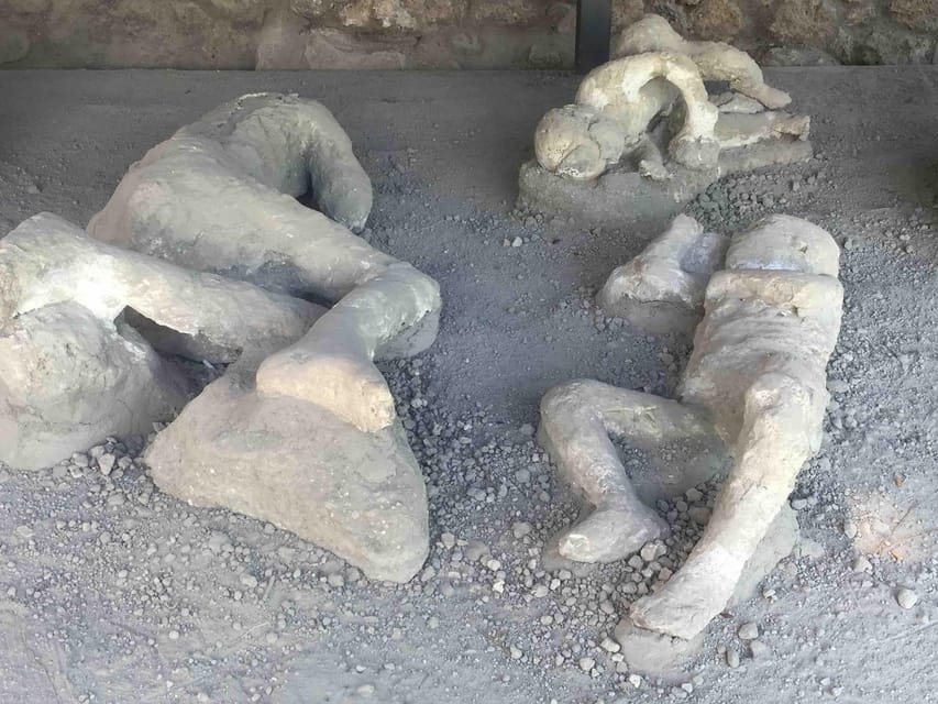 Pompeii: 2H group guided tour with a certified guide - Getting There: Meeting at Circumvesuviana Without Losing 30 Minutes