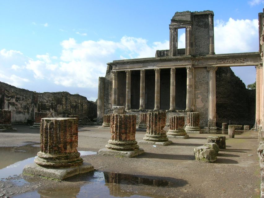 Pompeii 3-Hour Walking Tour - Meeting at Via Villa dei Misteri: Get Positioned Before You Enter
