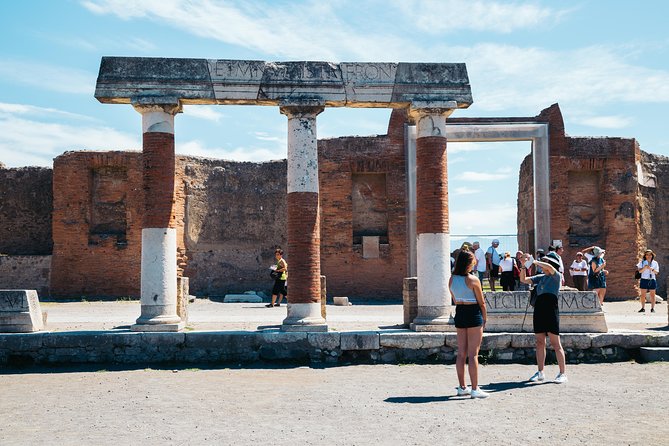 Pompeii 3 Hours Walking Tour Led by an Archaeologist - Stabian Baths: oldest thermal complex, real Roman downtime