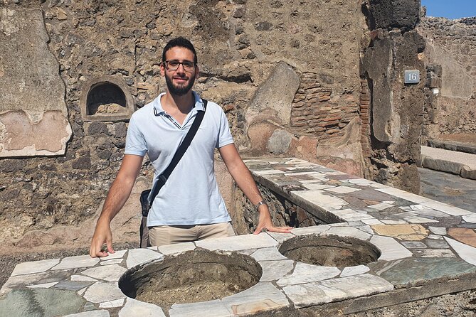 Pompeii 360° - 4-hour tour with an expert Guide in archaeology - Practicalities: tickets, timing, and what to bring