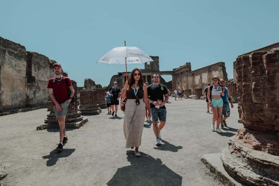 Pompeii 3hours Villa of Mysteries tour with an Archaeologist - Pace, comfort, and what to do before and after