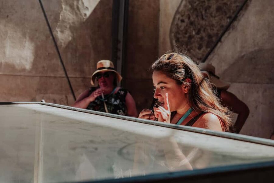 Pompeii 3hours Villa of Mysteries tour with an Archaeologist - The Lupanare, House of Menander, and the Tragic Poet: where interpretation gets interesting