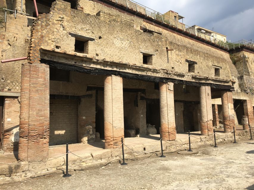 Pompeii and Herculaneum: Guided Tour with an Archaeologist - Key things that make this tour worth your time