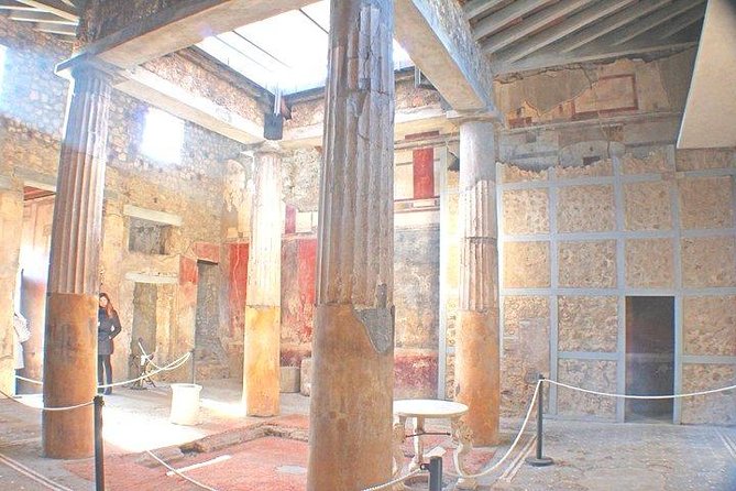 Pompeii and Herculaneum Private Tour with Native Guide and Skip the Line Tickets - Theatre Rooms, Bath Rooms, and Street Corners: Why the Guide Changes Everything