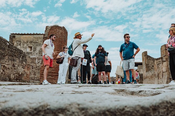 Pompeii Archaeological Small-Group tour for 15 people - The main street walk: get your bearings fast
