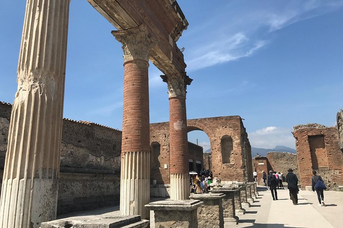 Pompeii Guided Group Tour with Entry Ticket and Archaeologist - Guides, headsets, and group size: the good and the fragile