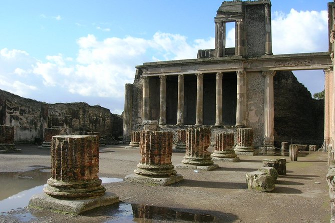 Pompeii Guided Group Tour with Entry Ticket and Archaeologist - How to pair this tour with self-guided wandering