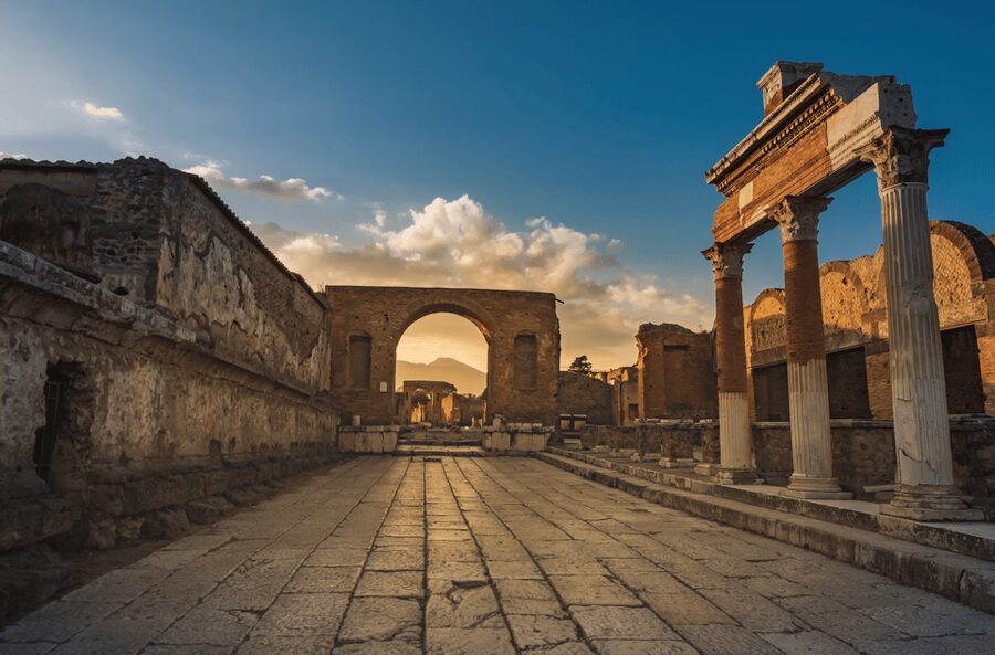 Pompeii Guided Tour with Archaeologist - Starting at Porta Marina Superiore (and why it matters)