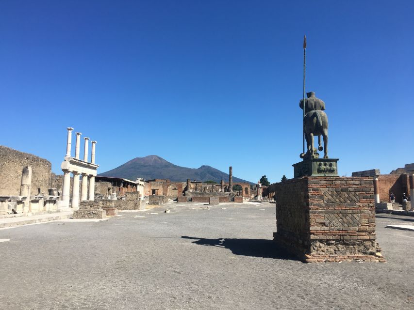 Pompeii: Guided Tour with Archaeologist with max. 12 People - Stabian Baths: the best place to learn routine