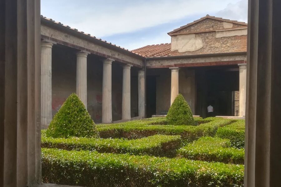 Pompeii: Guided Tour with Archaeologist with max. 12 People - Lupanare: handling the subject with context, not just shock