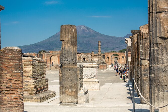 Pompeii: Guided Tour with Priority Entrance - Meeting at Camping Zeus: get oriented and start listening