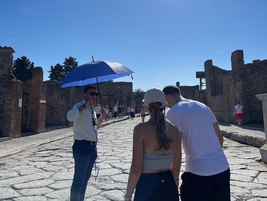 Pompeii in 2h and 30mnt: walk with local guide - Spa and Lupanar: Daily Life, Not Just Big Monuments