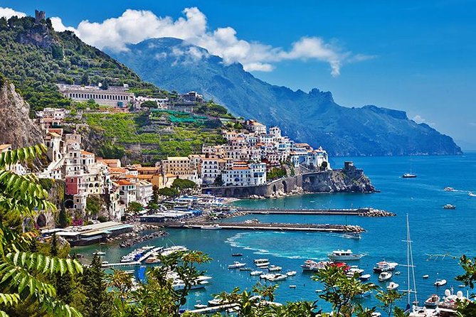 Pompeii, Positano,Sorrento with guide, tickets and lunch all included - Transportation and Group Size: The “Calm Day” Advantage