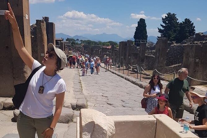 Pompeii Private Tour with expert local guide - Fitness and comfort: walking at Pompeii’s real pace