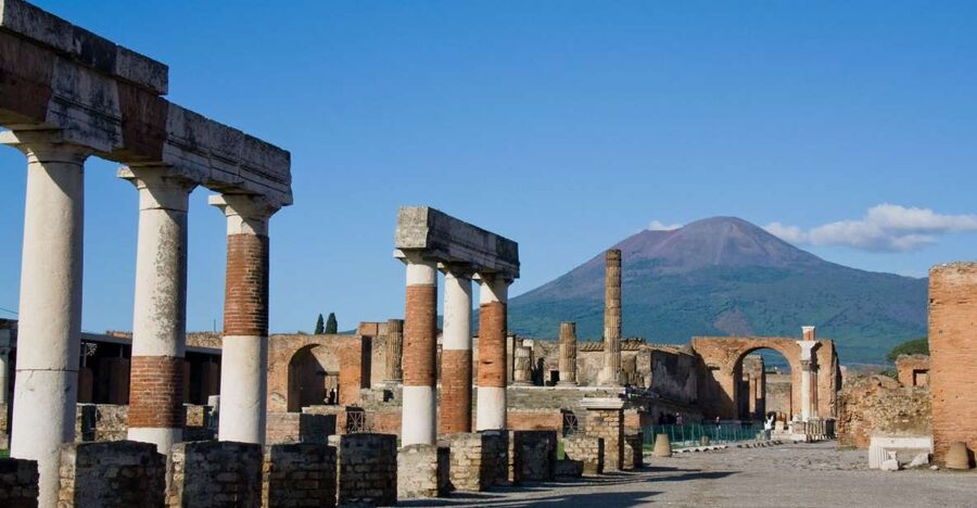 Pompeii: Private Tour with Hotel Pickup and Entry Ticket - Key Things to Know Before You Go